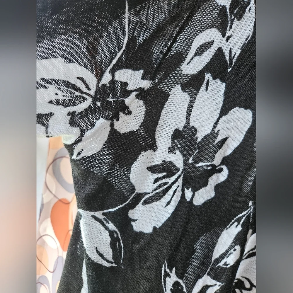 Alfred Dunner Sheer Gray and Black Patterned Cardigan Size Petite Large - Picture 3 of 4